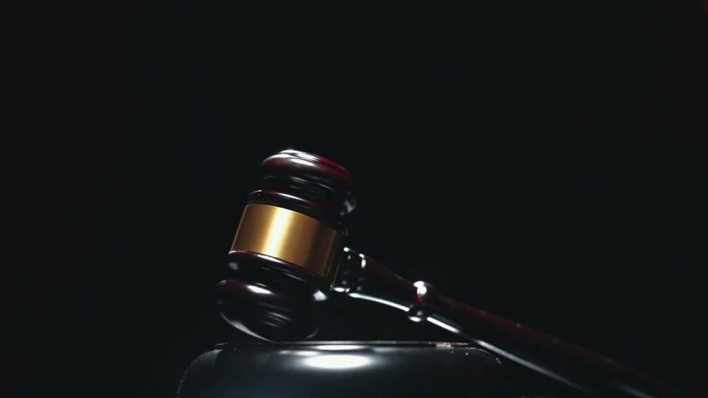 Kadın evi terk ederse nafaka alabilir mi