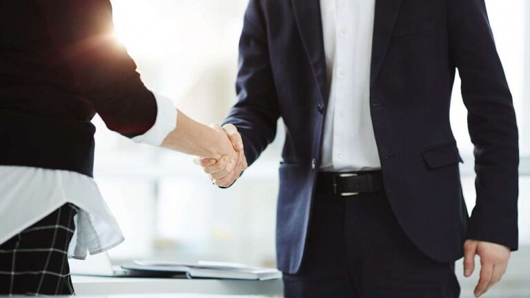 İstifa eden işsizlik maaşı alabilir mi